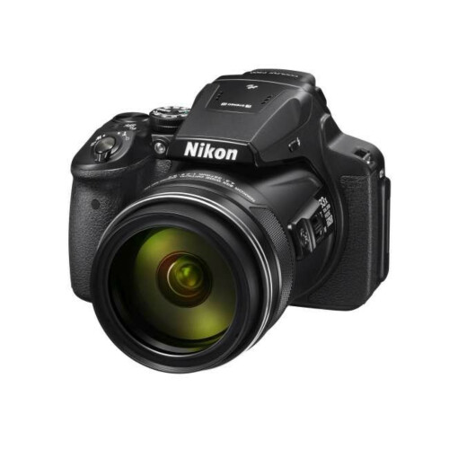 Nikon COOLPIX P900 front right