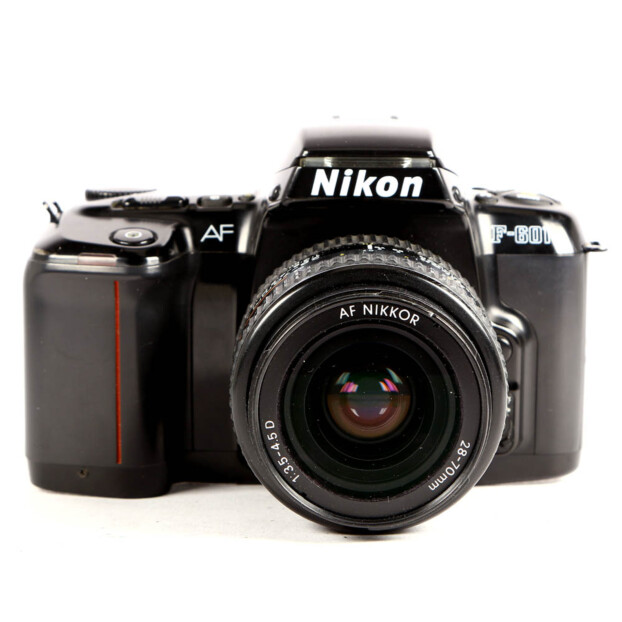 Nikon F601 + 28-70mm f/3.5-4.5 Occasion 391