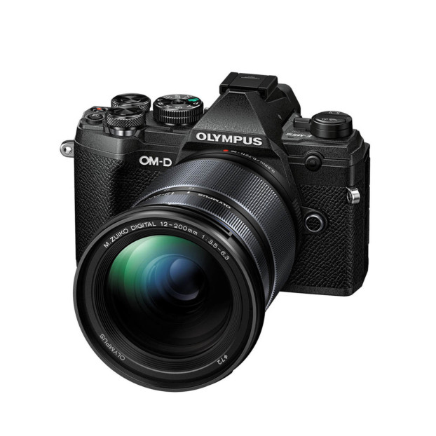 Olympus OM-D E-M5 mark III zwart + 12-200mm f/3.5-6.3
