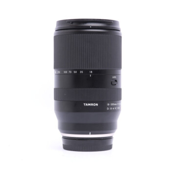 Tweedehands Tamron 18-300mm f/3.5-6.3 Di III-A VC VXD Fuji X-mount Occasion M4393