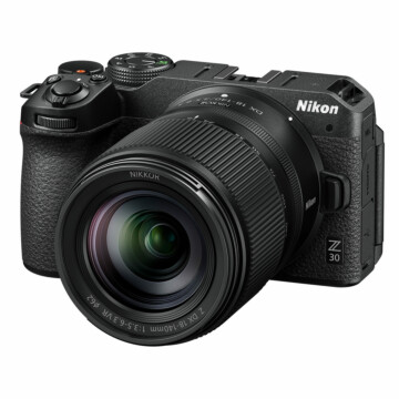 Nikon Z30 systeemcamera + 18-140mm f/3.5-6.3 VR
