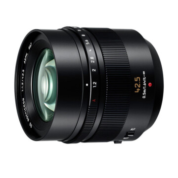 Panasonic Leica DG Nocticron 42.5mm f/1.2 Asph.