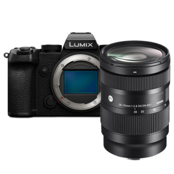 Panasonic Lumix DC-S5 + Sigma 28-70mm f/2.8