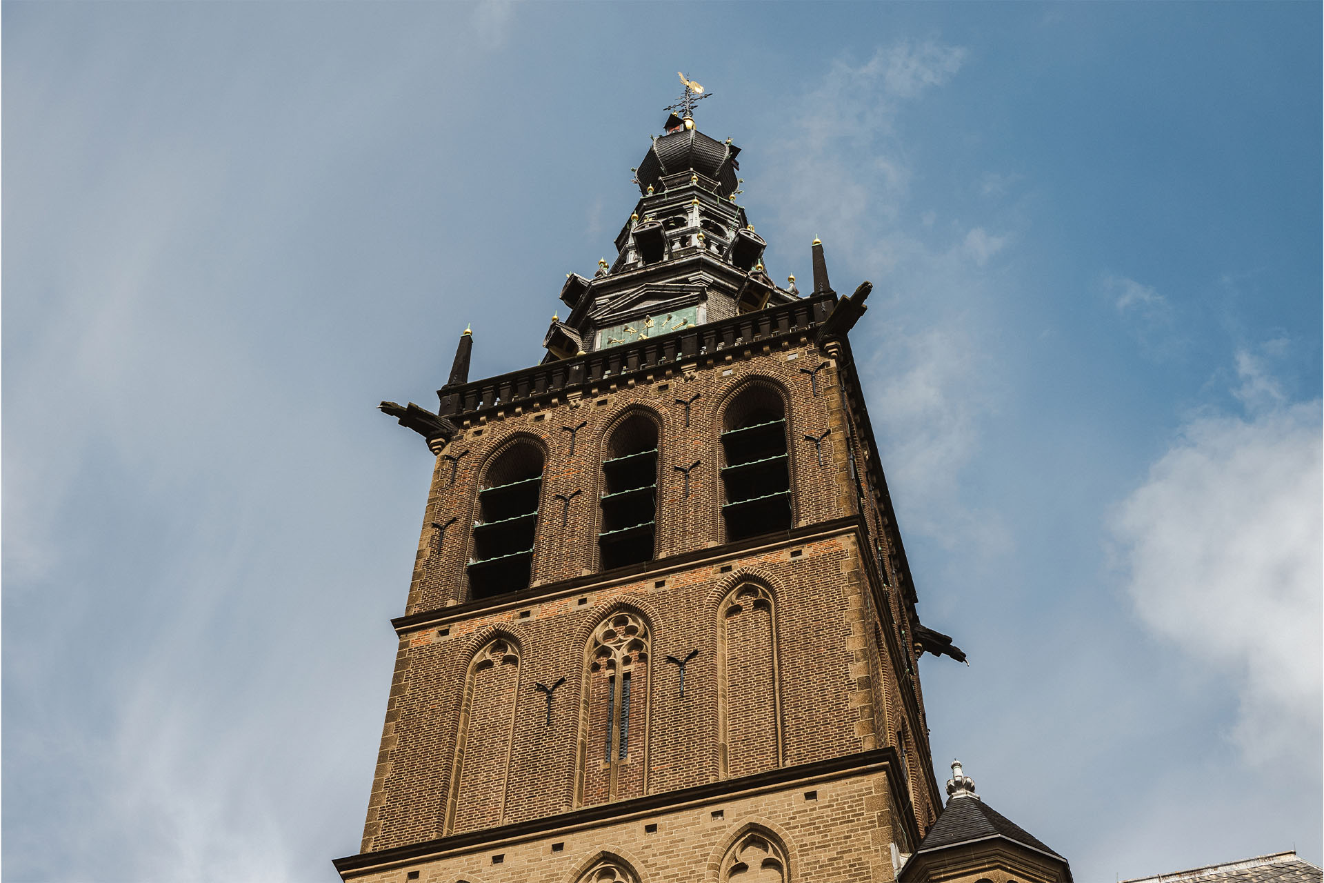 200mm foto van kerktoren